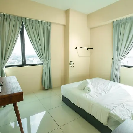 Cosy City-View Suite In Town Ipoh Exterior photo