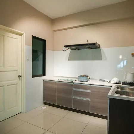 Cosy City-View Suite In Town Ipoh Exterior photo