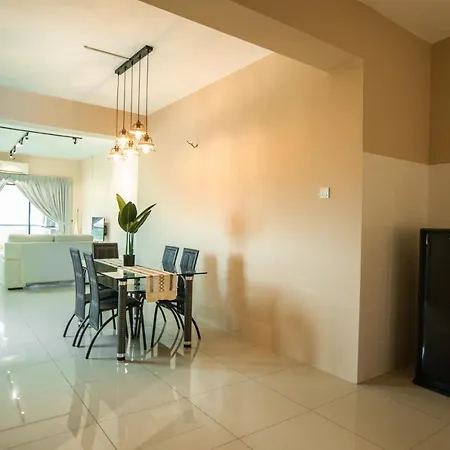 Cosy City-View Suite In Town Ipoh Exterior photo