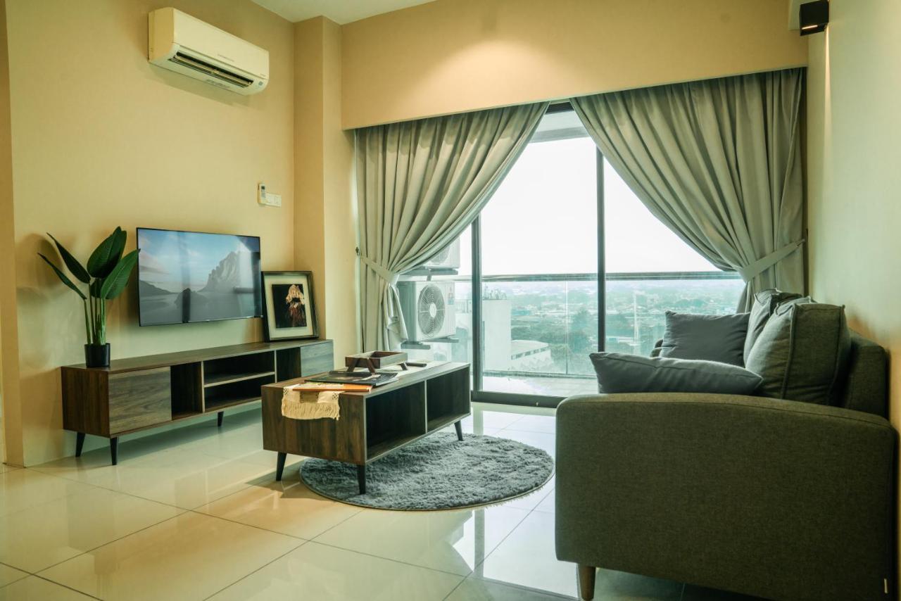 Cosy City-view In Town Apartment